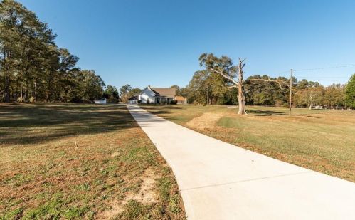 511 Old Loganville Rd, Loganville, GA 30052-2762