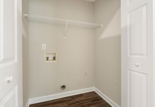 127 Hillcrest Dr, Stockbridge GA  30281-1762 exterior