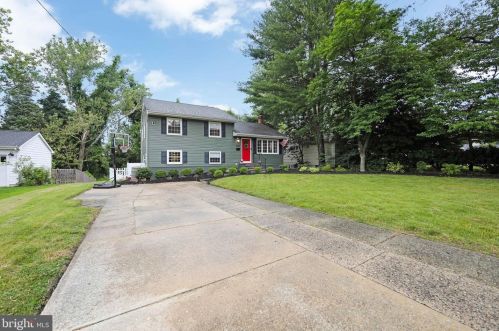 1161 Concord Dr, Haddonfield NJ 08033-3502 exterior