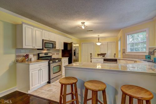 122 Arbor Cove Way, Stockbridge GA  30281-6443 exterior