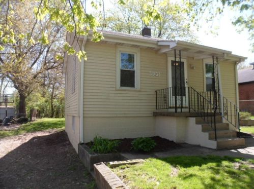 3931 Missouri St, Hobart, IN 46342-1534