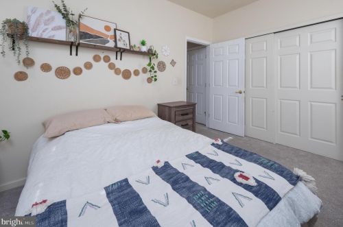 31 Kyle Way, Trenton NJ 08628-2525 exterior