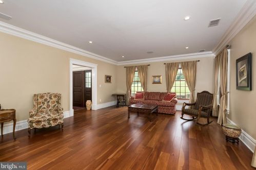 80 Mapleton Rd, Princeton NJ  08540-9668 exterior