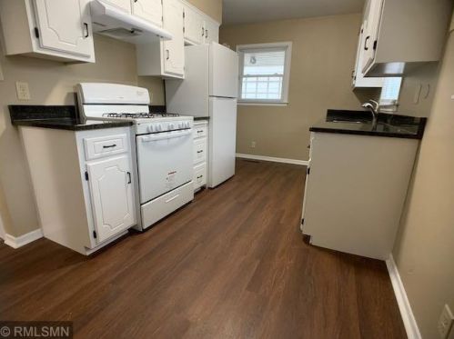 851 Charles Ave, Saint Paul MN  55104-2723 exterior