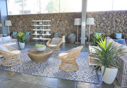 445 Seaside Ave, Honolulu HI  96815-2640 exterior