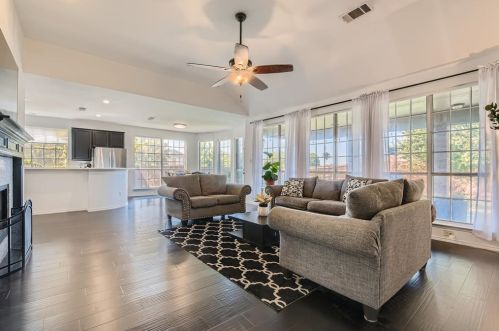 8301 Ash Riv Ct, Fort Worth TX  76137-5715 exterior