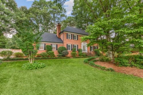 428 William Ivey Rd, Lilburn, GA 30047-3017
