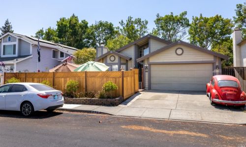 330 Danbury Cir, Vacaville, CA 95687-3364