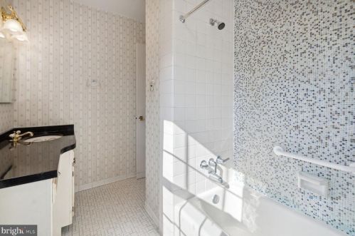 2417 Gate Dr, Silver Spring MD 20906-2207 exterior