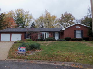 110 Country Club Ct, Danville, IL 61832-1219