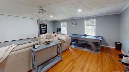 1037 Providence Pike, Killingly CT  06239-4003 exterior