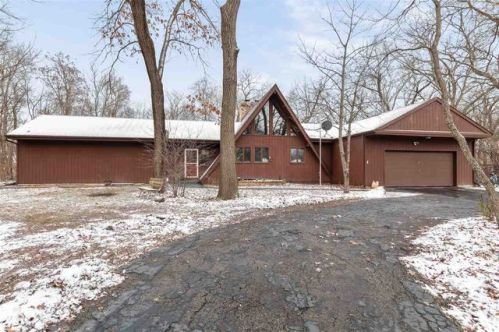 7758 Gate Rd, The Ledges, IL 61073-7612