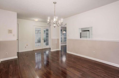 285 Glen Lake Dr, Atlanta GA  30327-4819 exterior