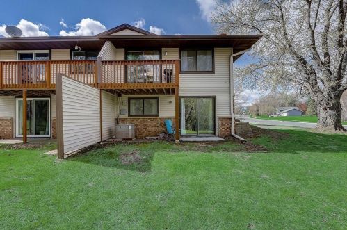 1681 Hickory Hill Dr, Saint Paul MN  55122-2527 exterior