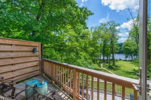 15 Ripplewood Dr, Dover NJ  07869-3818 exterior
