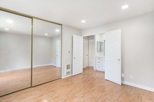 112 Streamwood, Irvine CA  92620-1945 exterior