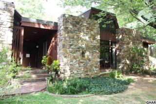 4712 Holly Cir, Harrisburg, PA 17110-3226