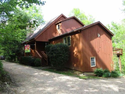 50 Acorn Hill Ln, Sherando, VA 22952-2922