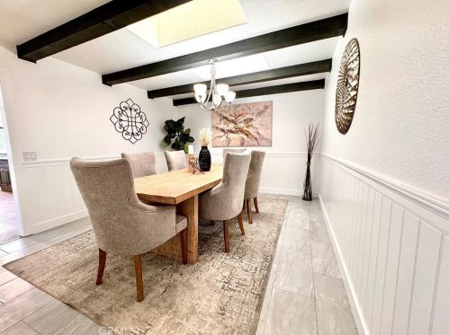 16685 Bonanza Dr, Riverside CA  92504-5706 exterior