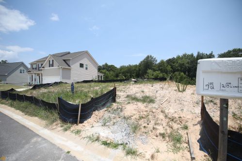210 Linman Dr, Lagrange, GA 30241-8786