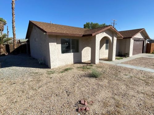 12400 Cholla Dr, Desert Hot Springs, CA 92240-3868