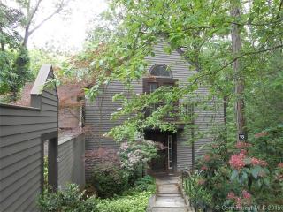 18 Long Hill Farm, Guilford, CT 06437-1867