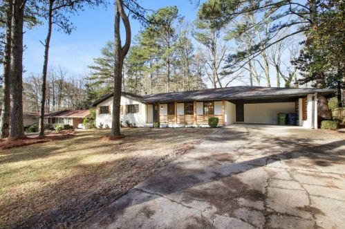 275 Cativo Dr, Atlanta, GA 30311-2101