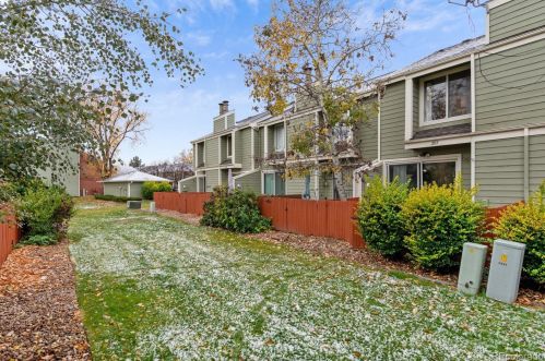 7476 Arkansas Ave, Denver CO  80231-2562 exterior
