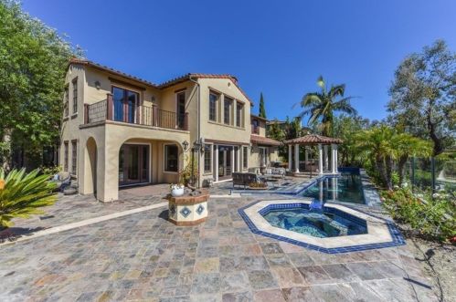 25 Blue Smt, Irvine CA  92603-0168 exterior