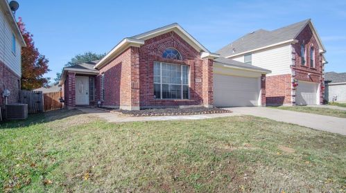 10900 Fawn Valley Dr, Fort Worth TX  76140-5570 exterior