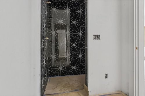 2884 Arden Rd, Atlanta GA  30305-1914 exterior