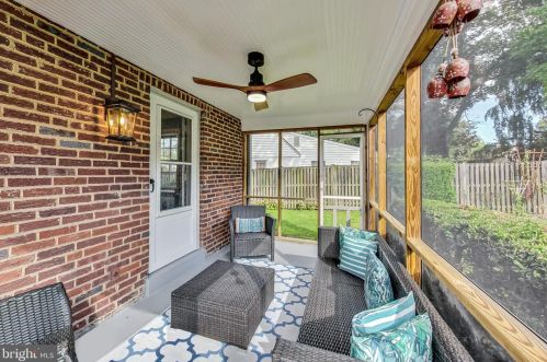 110 Granville Dr, Silver Spring MD 20901-3104 exterior