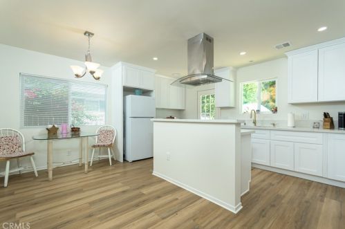 3451 Mevel Pl, Glendale CA  91214-1141 exterior