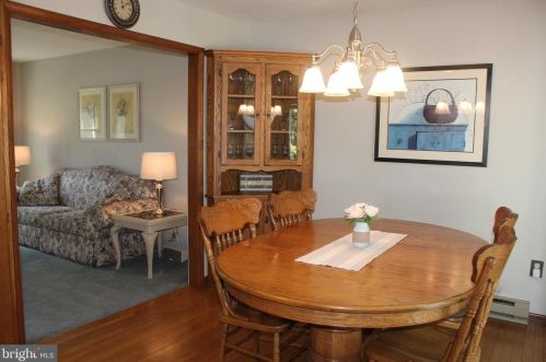 2482 Creek View Dr, Lancaster PA  17602-1451 exterior