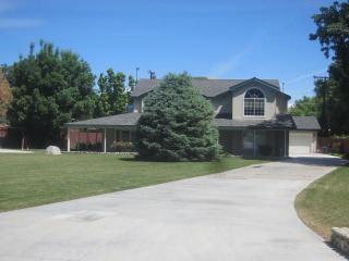 3075 Tumbleweed Rd, Bishop, CA 93514-2949