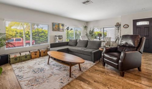 7110 San Luis St, Carlsbad, CA 92011-4619