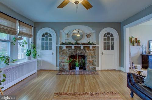 555 Burrowes Ave, Lancaster PA  17602-2120 exterior