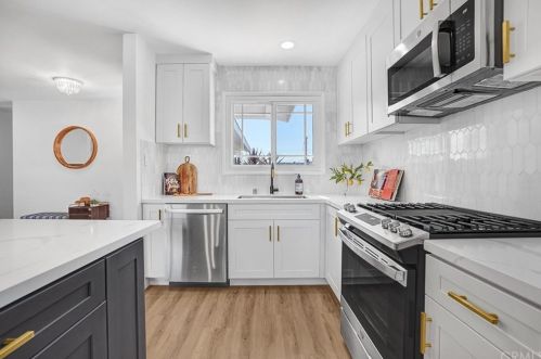 1048 Fairbrook Ln, Santa Ana CA  92706-1106 exterior