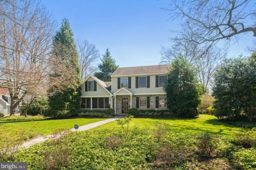 40 Upland Way, Tavistock, NJ 08033-3518