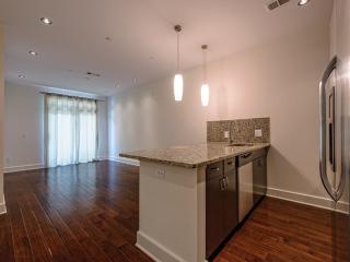 1045 Piedmont Ave, Atlanta GA  30309-3762 exterior