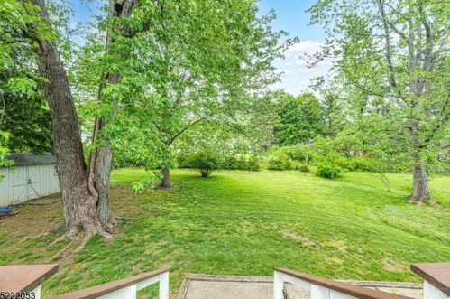 5 Cedar Ter, Dover NJ  07869-4802 exterior