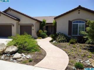 5053 Rialto Ct, Visalia, CA 93277-0633