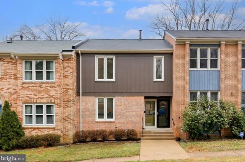 8309 Highcliffe Ct, Annandale, VA 22003-4355