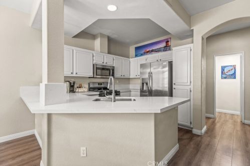 7858 Menton Ave, Anaheim CA  92808-1559 exterior