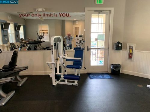 9547 Coney Island Cir, Elk Grove CA  95758-3646 exterior