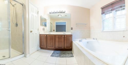 12 Scarlet Oak Dr, Princeton NJ  08540-4610 exterior