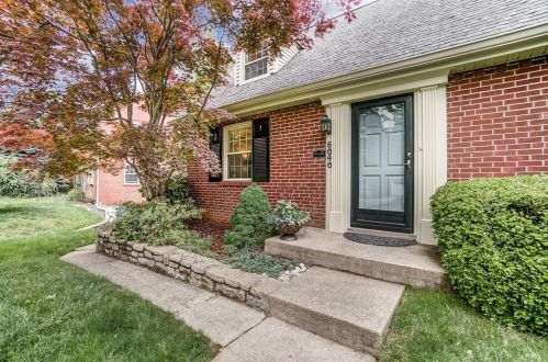 5040 Eastwood Cir, Cincinnati, OH 45227-1404