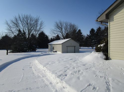14776 Duffy Rd, Hinckley, IL 60520-6027