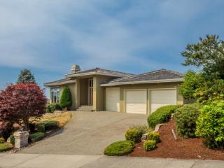 5923 155th Ave, Bellevue, WA 98006-5121