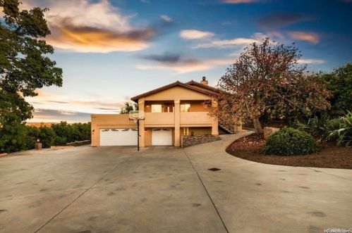 15674 Viking Grove Ln, Valley Center, CA 92082-7640